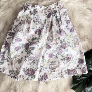 True vintage (80’s) floral Bermuda shorts